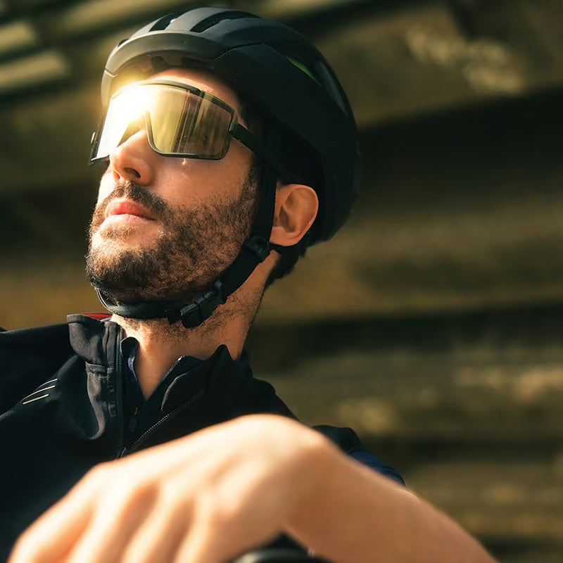 ULAC Neo Vue HOKO Jet Black / Champion Gold Photochromic