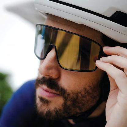 ULAC Neo Vue OTAKU Jet Black / Champion Gold Photochromic