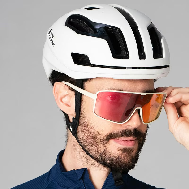 ULAC Neo Vue OTAKU Off White / Rally Red Photochromic